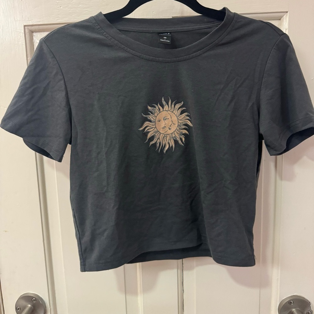 Gray sunshine and moon cropped top